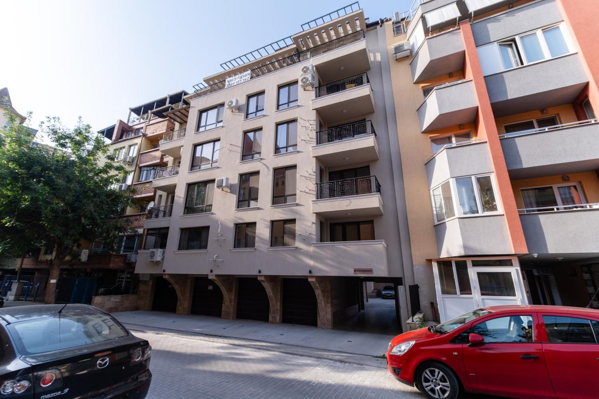 1-Bedroom Apartment With Free Private Parking Plovdiv Extérieur photo