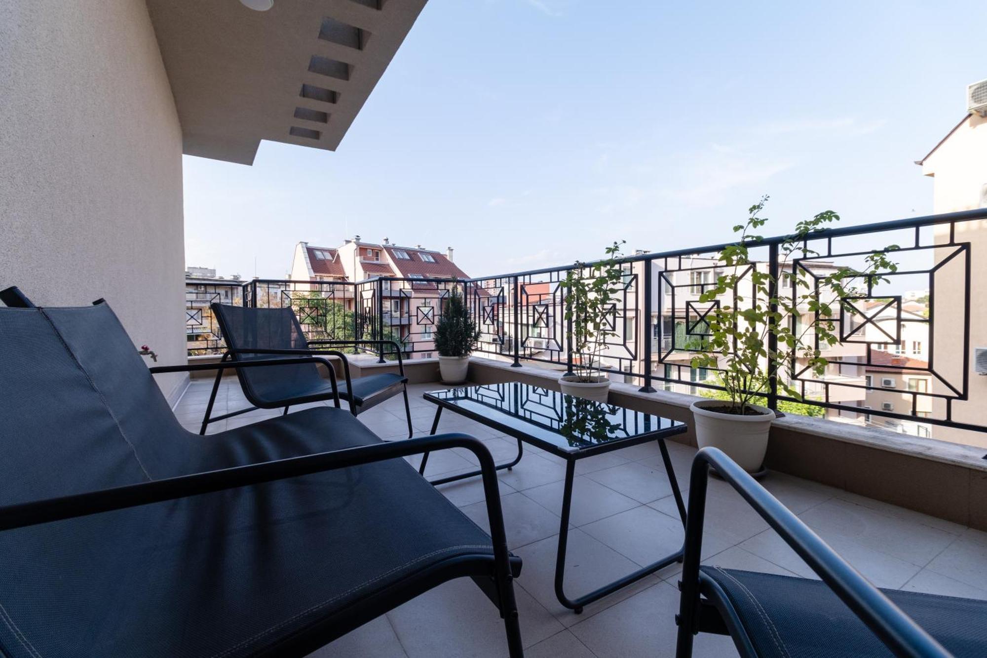 1-Bedroom Apartment With Free Private Parking Plovdiv Extérieur photo