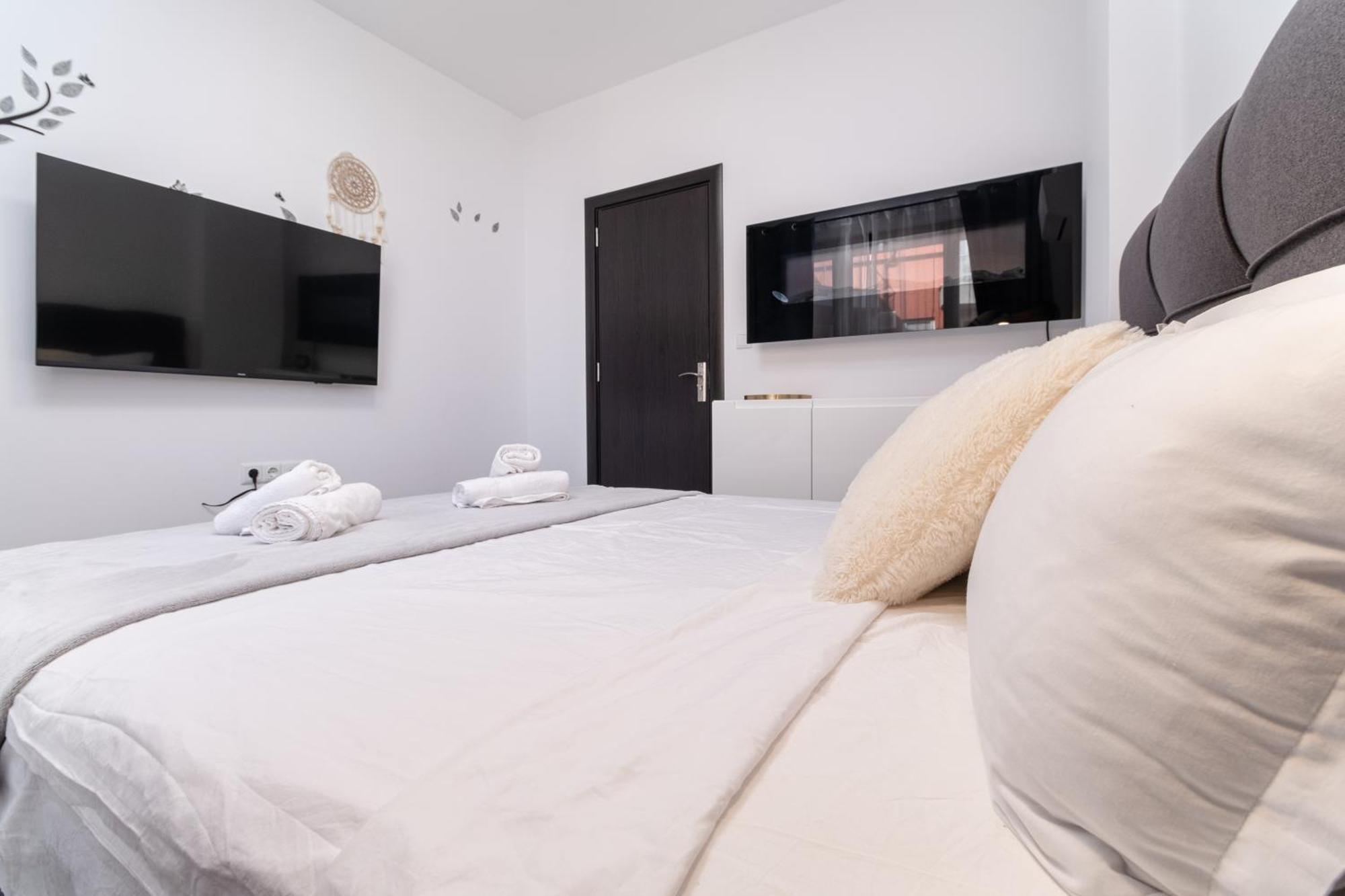 1-Bedroom Apartment With Free Private Parking Plovdiv Extérieur photo