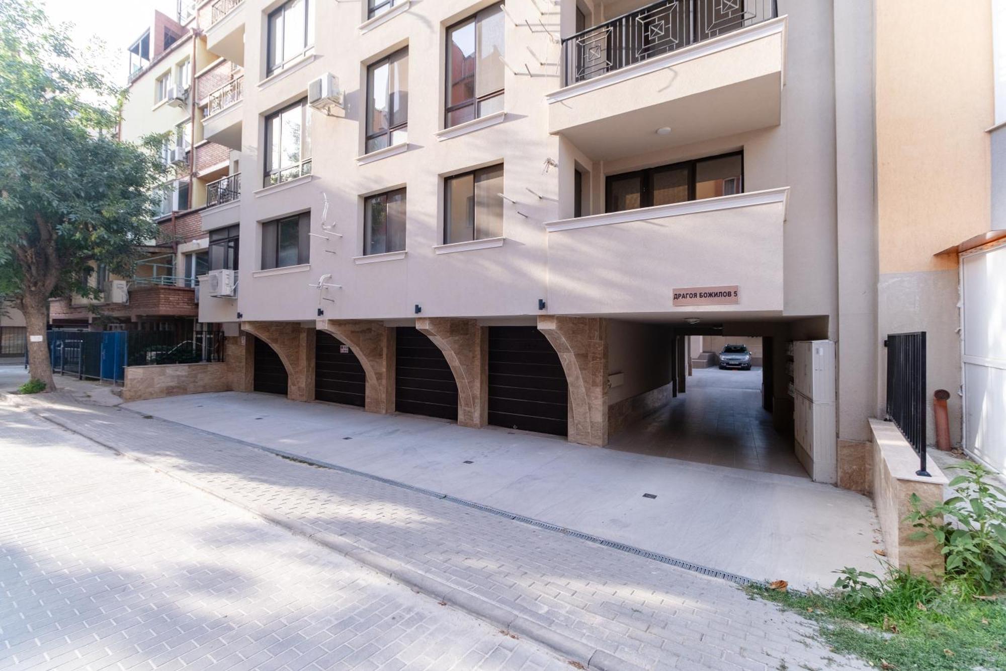 1-Bedroom Apartment With Free Private Parking Plovdiv Extérieur photo